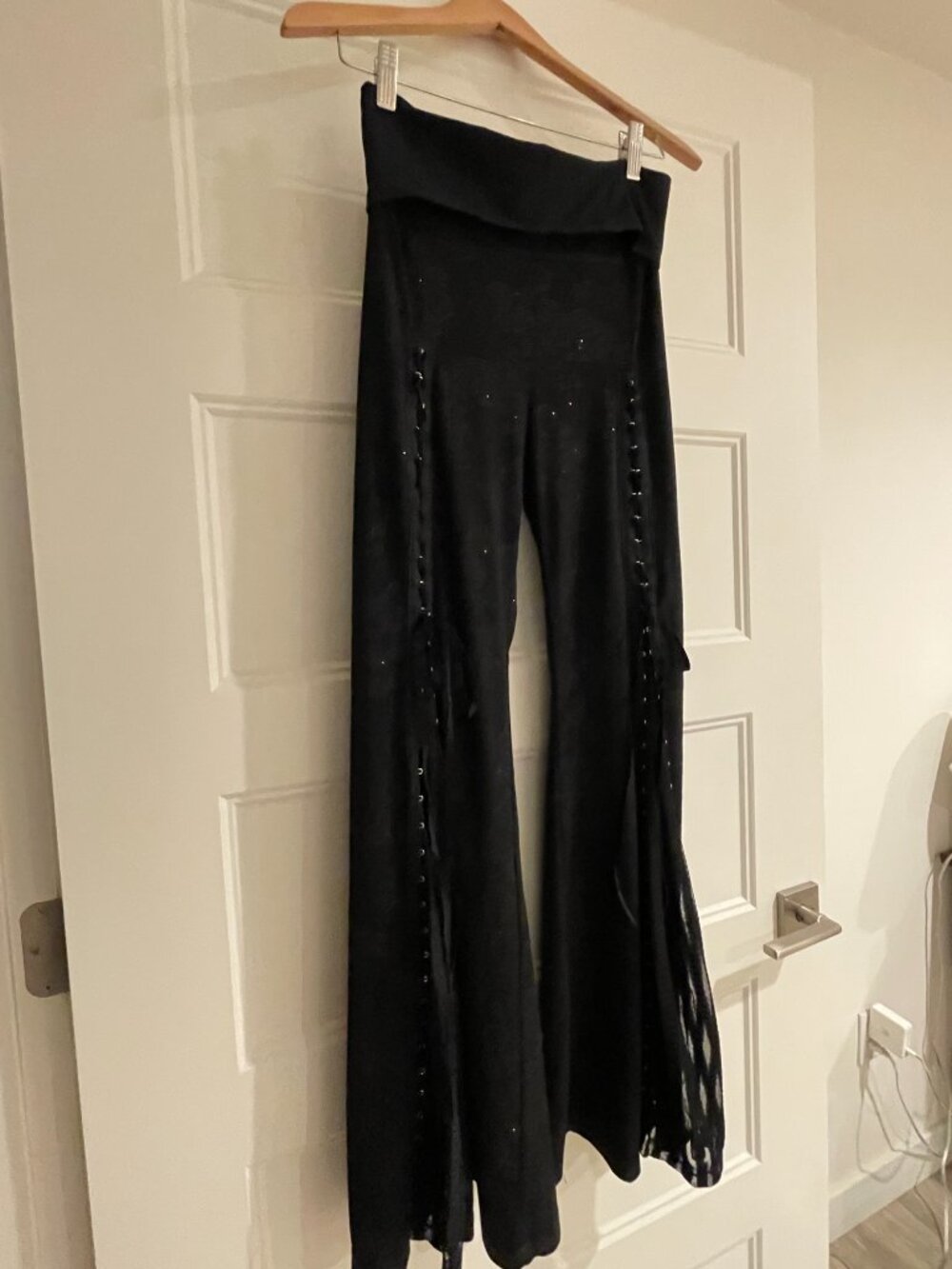 Temple Ro Hendrix Bell Bottom Lace Up Pant - Picture 4 of 13